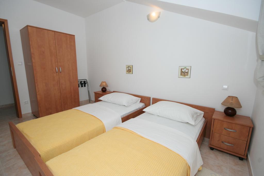 Apartments Mavarcica Trogir Oda fotoğraf