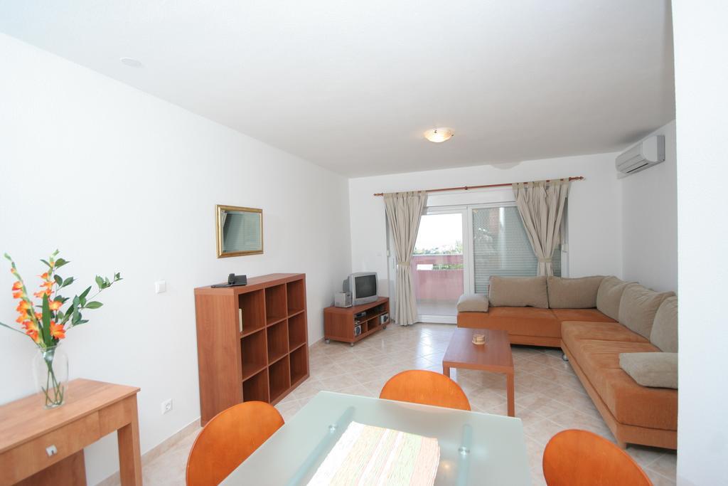 Apartments Mavarcica Trogir Oda fotoğraf