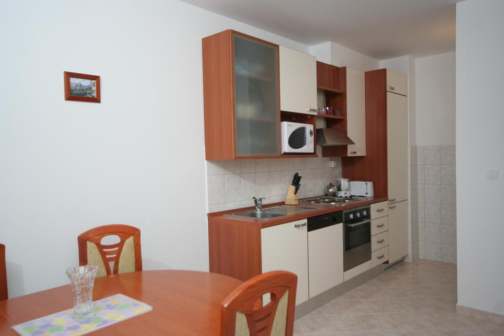 Apartments Mavarcica Trogir Oda fotoğraf
